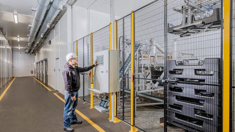 WEDA supplies feeding technologies for insect breeding systems to Austrian company Livin Farms