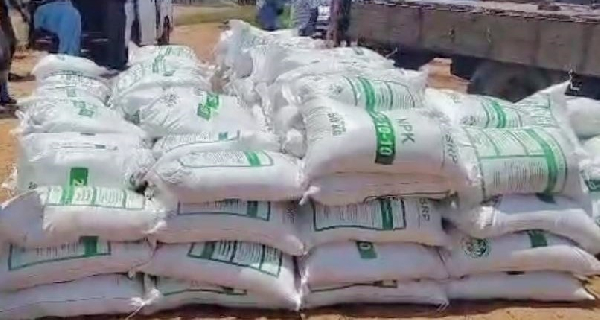 Government distributes fertiliser, drones to smallholder farmers under Feed Ghana Programme